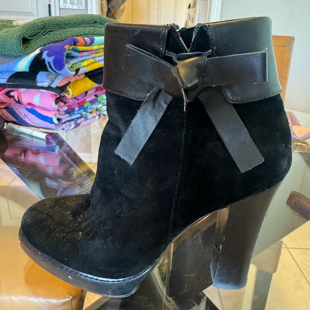 Women's Nina Nell Black Kidsuede Short Boots Sz 8.5 NIB $198